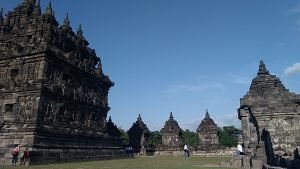 Ruang yang luas dan suasana yang tenang 